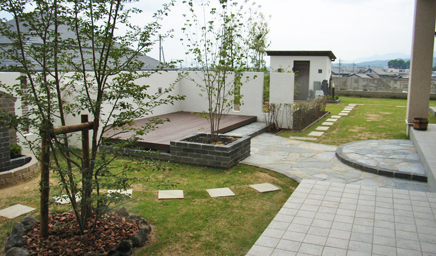 長野市でおしゃれな庭 外構づくり はガーデンファクトリーへ 長野市ガーデン エクステリア ガーデンファクトリー 外構工事 エクステリア工事ならお任せください