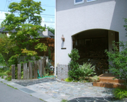 アプローチ、門と塀の施工例です